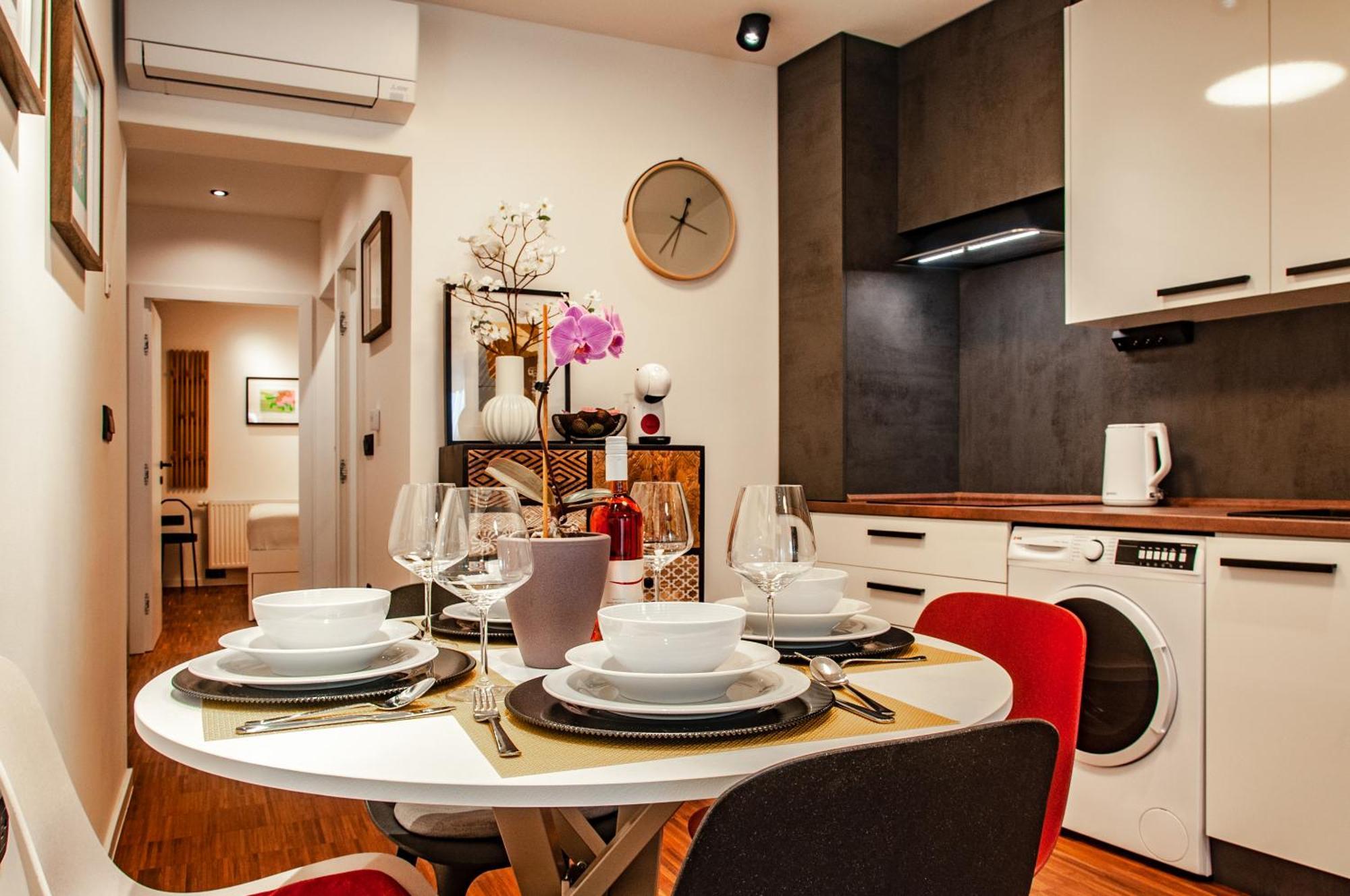 Six In The City Apartment, 卢布尔雅那 外观 照片