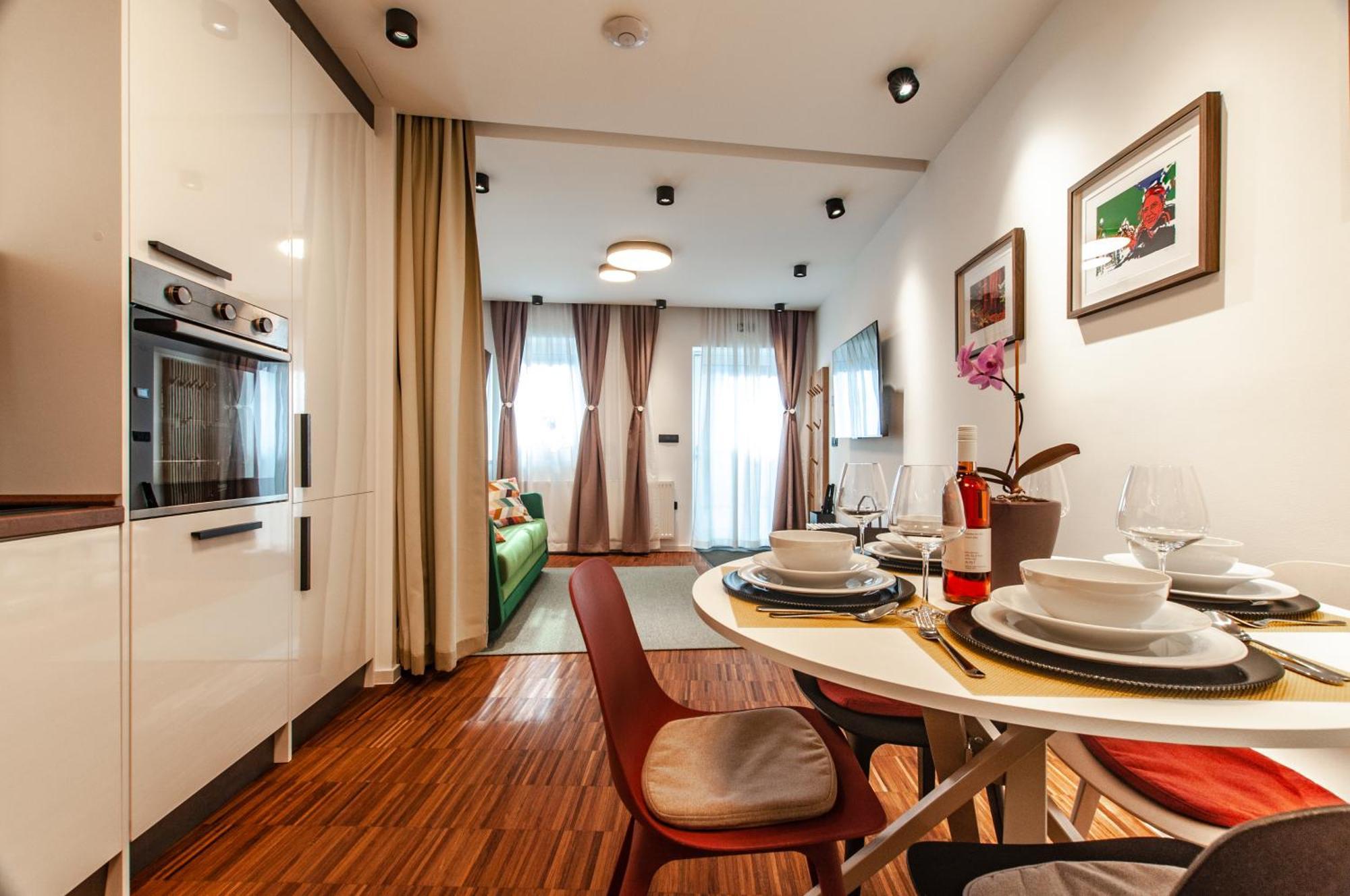 Six In The City Apartment, 卢布尔雅那 外观 照片